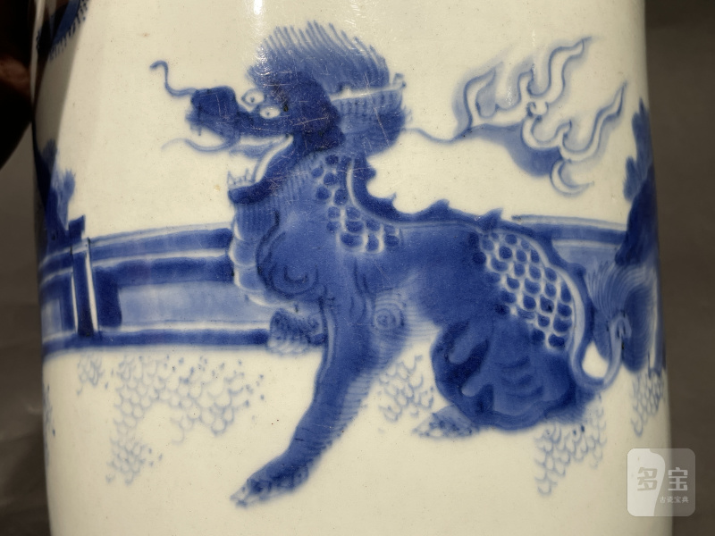 明崇祯 青花瑞兽纹大笔筒 - 图7